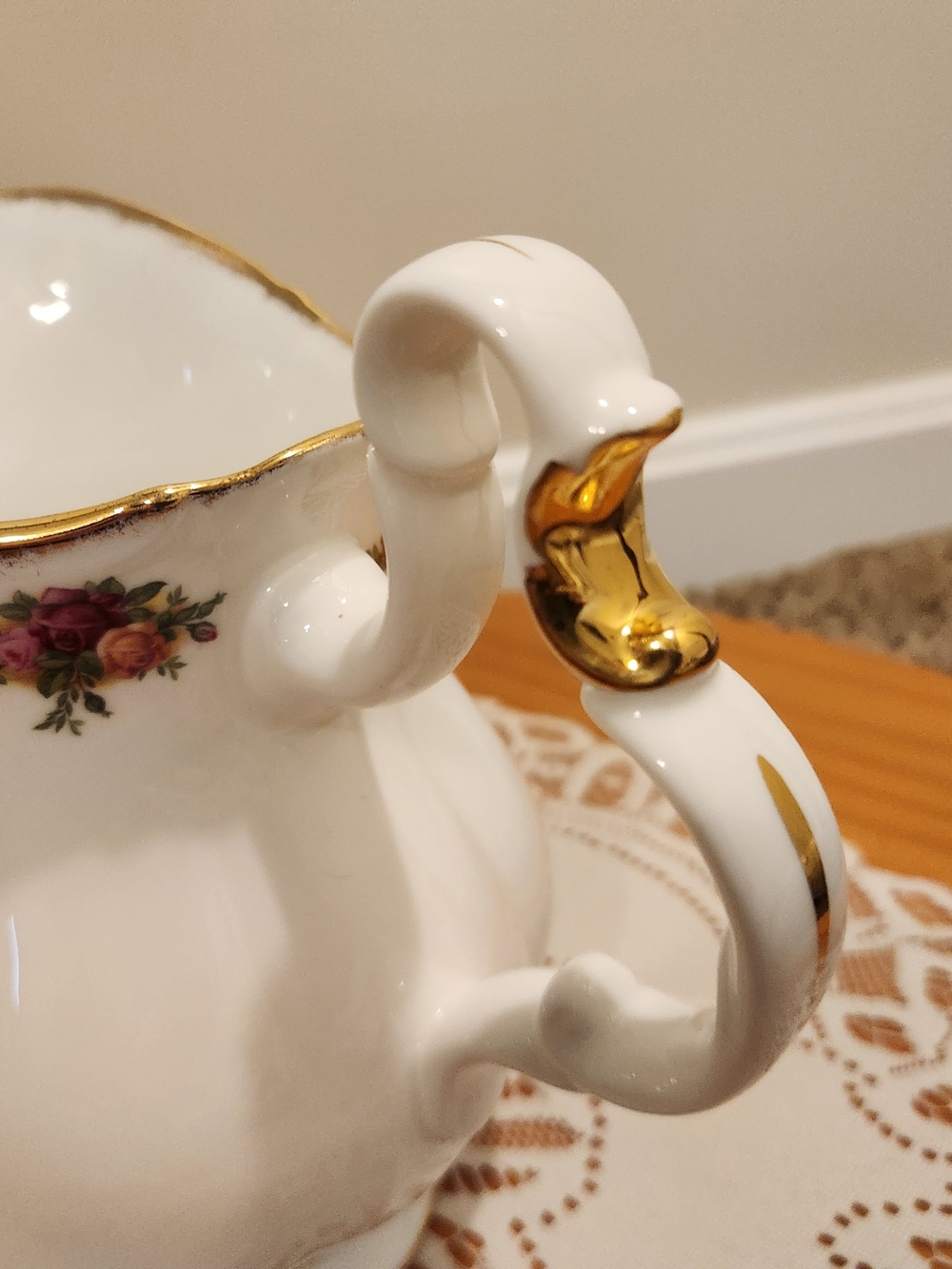 Royal Albert Old Country Roses Water Pitcher - Picture 4 of 10